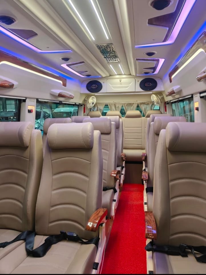 12 Seater Traveller view 1